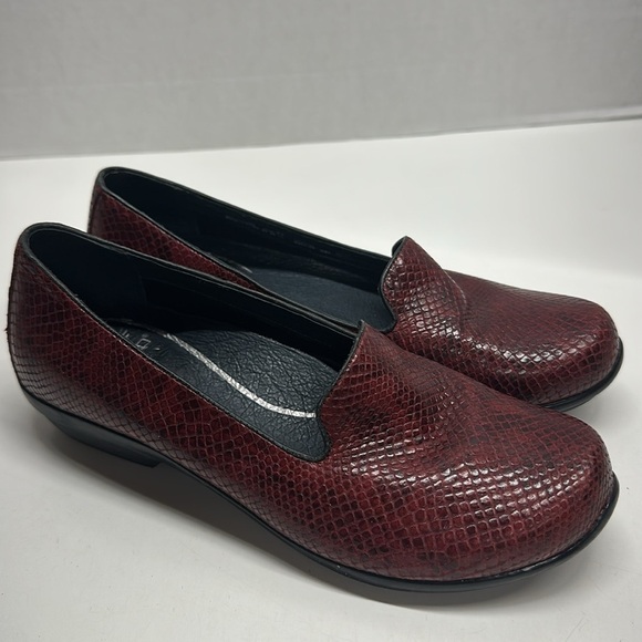 Dansko Olivia Loafers Slip On Comfort Shoes Leather Snakeskin Red Size 37 US 7 - Picture 4 of 12
